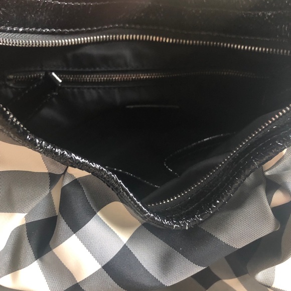 💯 Authentic Burberry Black Check Handbag - Picture 3 of 8
